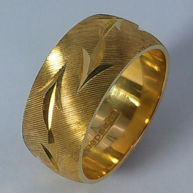 14K Yellow Gold Keepsake Wedding Band, 8mm, Size 6