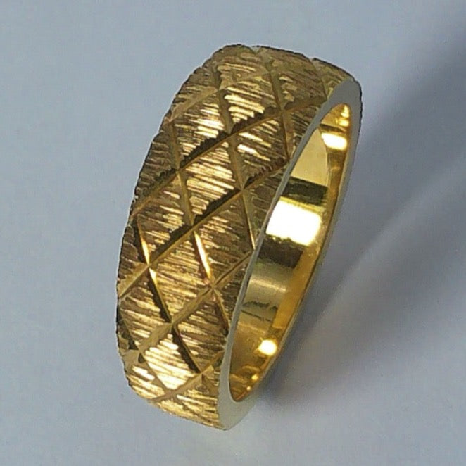 14K Yellow Gold Keepsake Wedding Ring, 7-4mm, Size 6.5