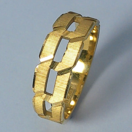 14K Yellow Gold Keepsake Wedding Ring, 6.2-3.2mm, Size 5.5