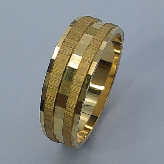 14K Yellow Gold Goldmaster Wedding ring, 5.8-3.5mm, Size 4.5