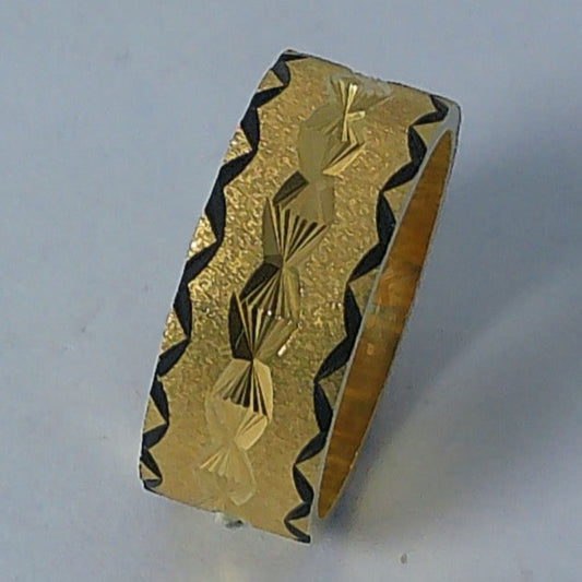 14K Yellow Gold Keepsake Wedding Band, 7.9mm, Size 5