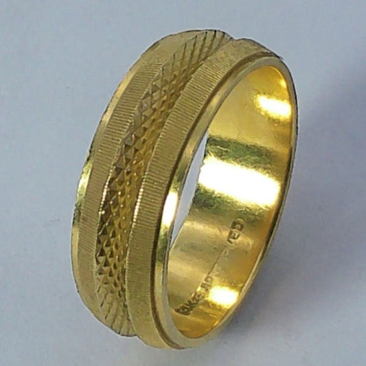 14K Yellow Gold Artcarved Wedding Ring, 5.8mm, Size 5