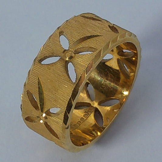 14K Yellow Gold Keepsake Openwork Wedding Band, 6mm, Size 6