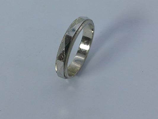 14K White Gold Wedding Band, 3.5mm, Size 6
