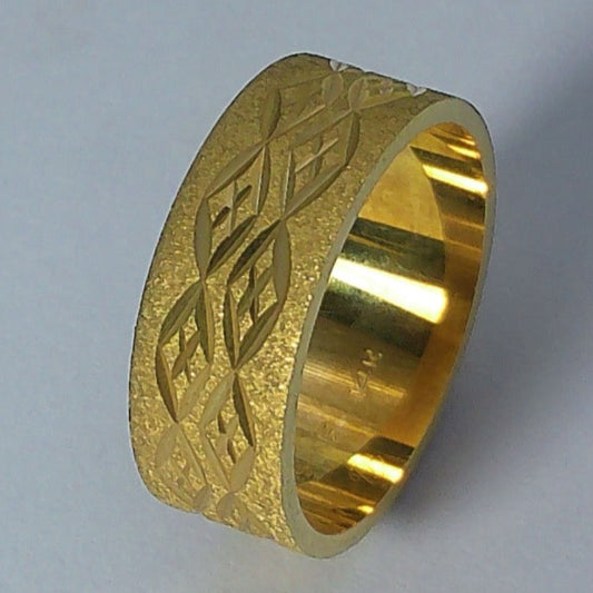 14K Yellow Gold Keepsake Wedding Band, 6.8mm, Size 6.5