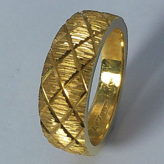 14K Yellow Gold Keepsake Wedding Band, 7-3.8mm, Size 6.5