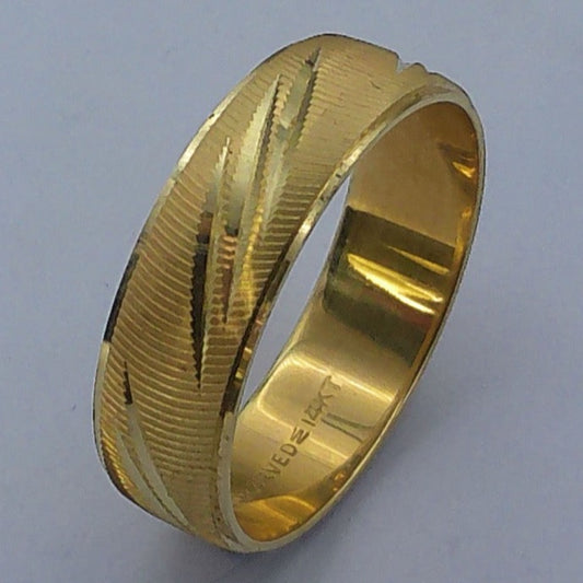 14K Yellow Gold Artcarved Wedding Band, 6mm, Size 9