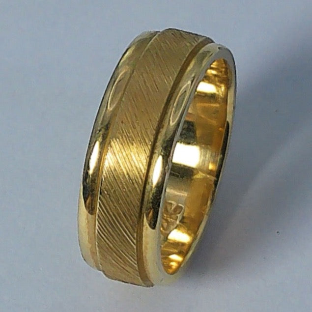 14K Yellow Gold Goldmaster Wedding Band, 5.5mm, Size 4