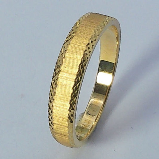 14K Yellow Gold Dia-Facet Wedding ring: 4.8-3mm, Size 10